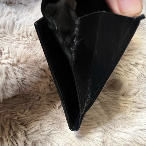 Prada Dark Navy Patent Leather wallet looks almost black - Picture 10 of 12